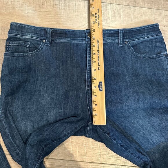 CHICOS FABULOUSLY SLIMMING JEANS 2.5 US SIZE 14 - Picture 5 of 10